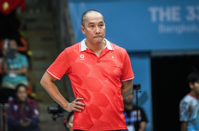 Coach Nguyễn Tuấn Kiệt honored by the Department of Sports and Physical Training