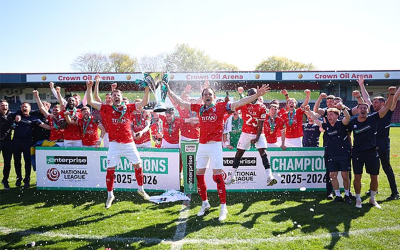 Độc Lạ bóng đá Anh: Thăng hạng kỳ diệu nhờ bàn quyết định ở phút 103 - Ảnh 3.