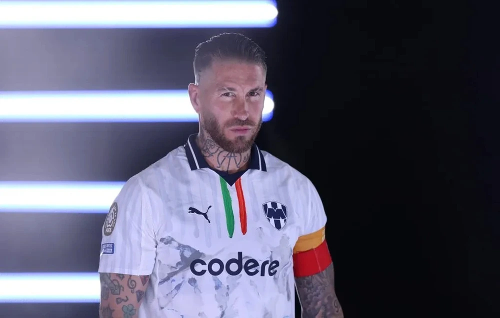 Sergio Ramos chuẩn bị trở thành nhân vật quyền lực mới tại Sevilla FC sau khi tập đoàn đầu tư do anh đứng đầu đạt được thỏa thuận mua lại phần lớn cổ phần của đội bóng xứ Andalusia Sergio Ramos chuẩn bị trở thành nhân vật quyền lực mới tại Sevilla FC sau khi tập đoàn đầu tư do anh đứng đầu đạt được thỏa thuận mua lại phần lớn cổ phần của đội bóng xứ Andalusia