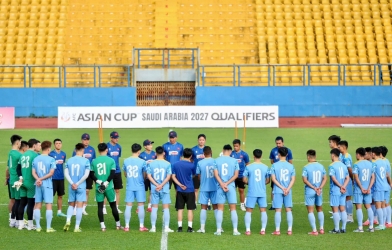 Coach Kim Sang Sik makes a decision regarding the Vietnamese national team roster for the match against Malaysia.