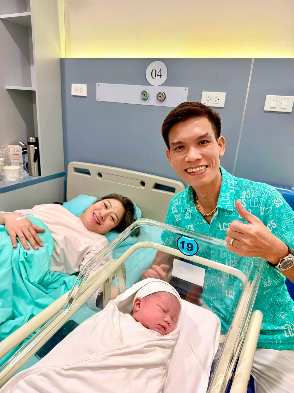 Hoa khôi bóng chuyền Việt Nam chính thức “lên chức” ở tuổi 41, cuộc sống thực sự viên mãn và trọn vẹn - Ảnh 1. Hoa khôi bóng chuyền Việt Nam chính thức “lên chức” ở tuổi 41, cuộc sống thực sự viên mãn và trọn vẹn - Ảnh 1.