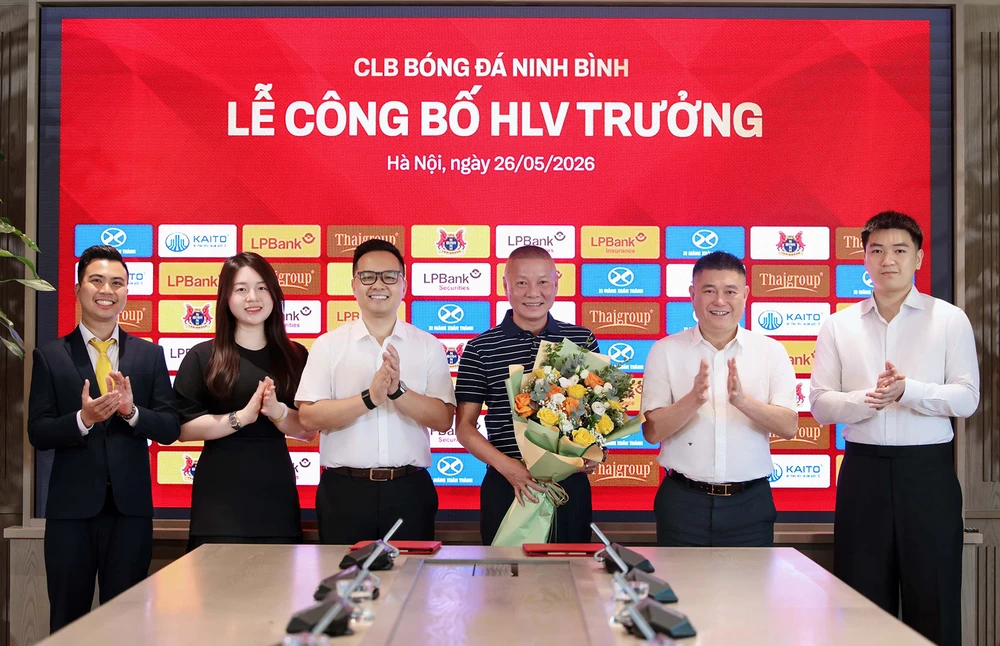 HLV Chu Đình Nghiêm: 'Tôi sẽ xây dựng Ninh Bình thành đội bóng có bản sắc' - Ảnh 1.