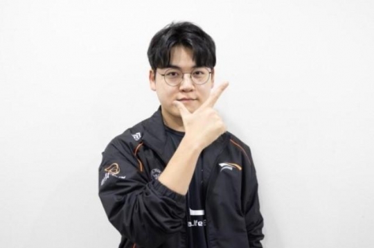 Gumayusi aims for a rare record at Worlds 2026, only achieved by Faker.