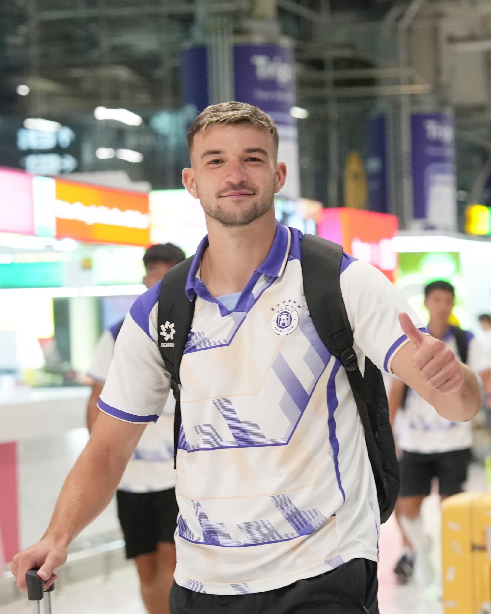 Tin nóng bóng đá Việt hôm nay 27/7: Đội tuyển Việt Nam chờ đón Singapore; Hà Nội FC tập huấn tại Thái Lan - Ảnh 2. Tin nóng bóng đá Việt hôm nay 27/7: Đội tuyển Việt Nam chờ đón Singapore; Hà Nội FC tập huấn tại Thái Lan - Ảnh 2.
