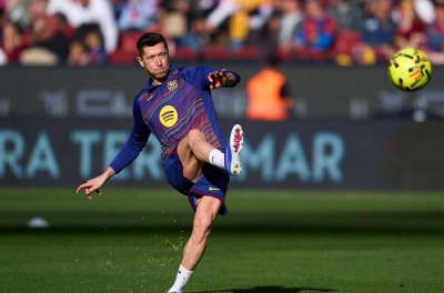 Lewandowski officially speaks out about his future at Barcelona