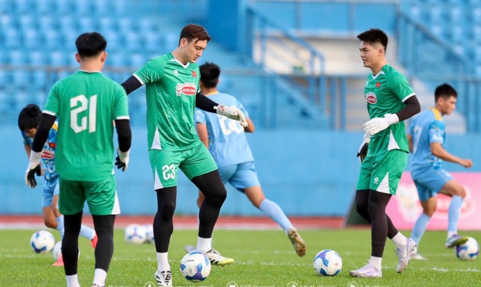 HLV Kim Sang Sik thay thủ môn ĐT Việt Nam ở trận tái đấu Nepal?