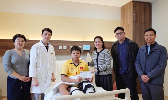 Thủ môn số 1 U19 Việt Nam phẫu thuật chấn thương dây chằng