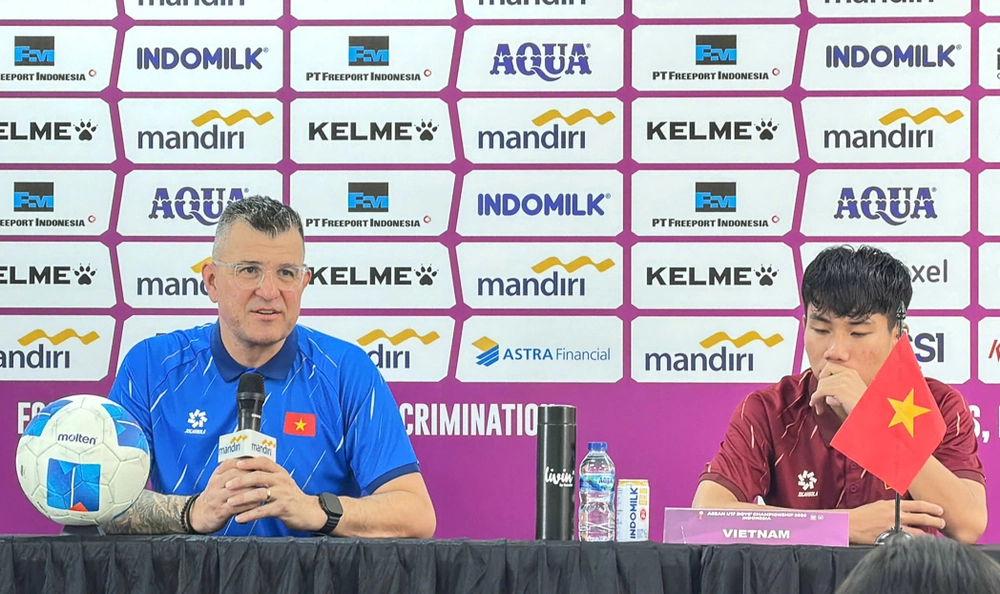 HLV Cristiano Roland đi vào lịch sử khi đưa U17 Việt Nam vào chung kết U17 Đông Nam Á - Ảnh 1.