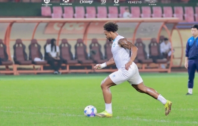 Nam Định is deeply mired in crisis with ten matches without a win