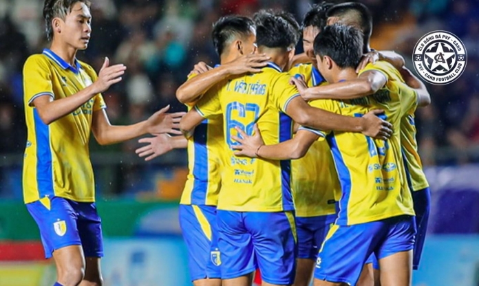 Hùng Dũng lập siêu phẩm khó tin, Hà Nội FC ngược dòng kịch tính PVF-CAND