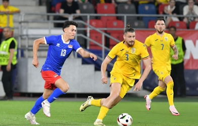 A footballer of Vietnamese descent appears, having played 15 matches for a European national team