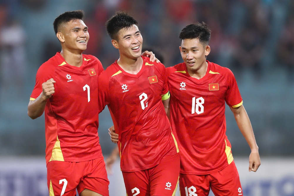 Ba cầu thủ Hà Nội FC đều ghi bàn vào lưới Bangladesh, fan thốt lên điều đặc biệt - Ảnh 2.