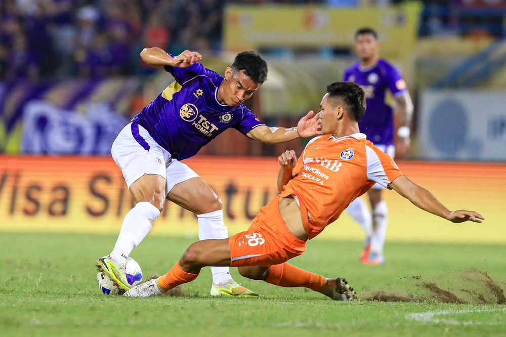 V-League chia đôi với hai cuộc đua "song mã" - Ảnh 2.