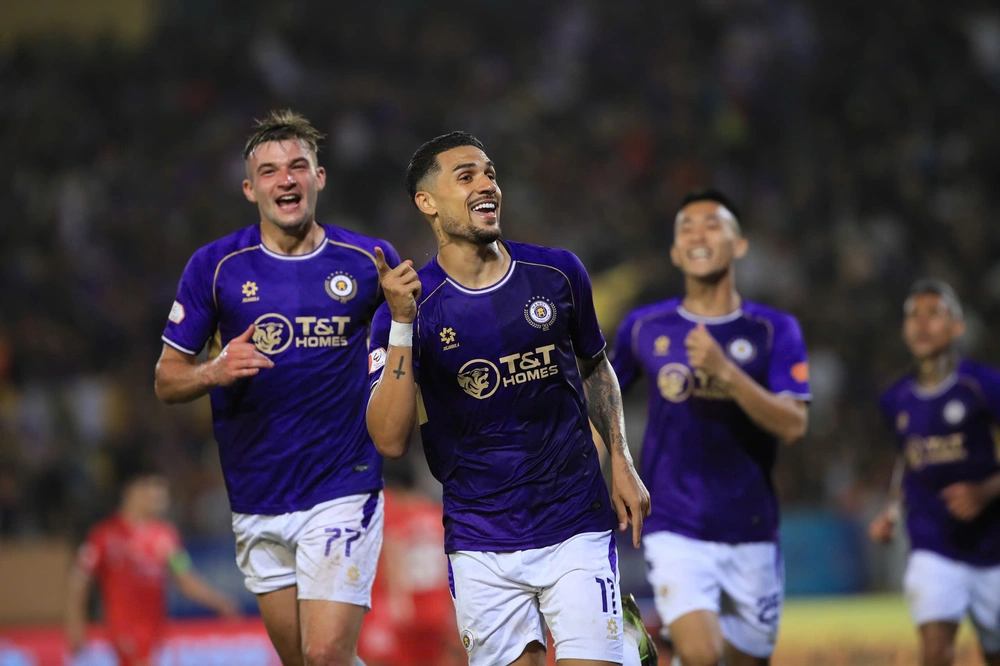 Danh dự của cựu vương giữ lại kịch tính cho V-League - Ảnh 2.