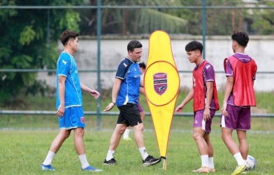 The Spanish coach has made his first decision at the Vietnamese football club