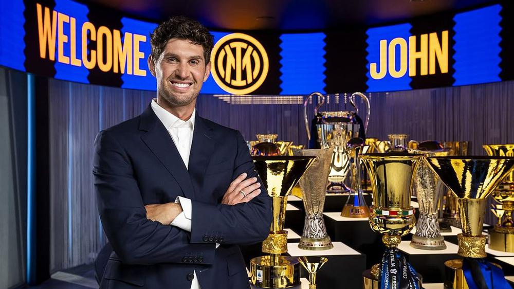 Inter Milan: Thong thả “vá” hàng thủ - Ảnh 1. Inter Milan: Thong thả “vá” hàng thủ - Ảnh 1.
