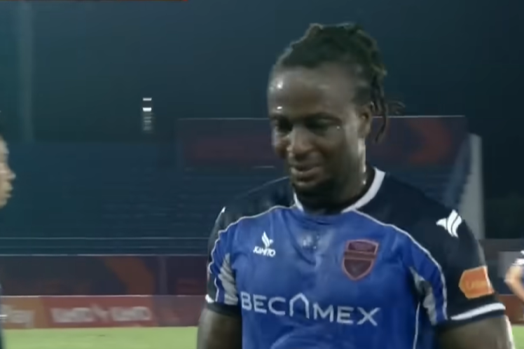 Vietnamese naturalized player suspended from playing