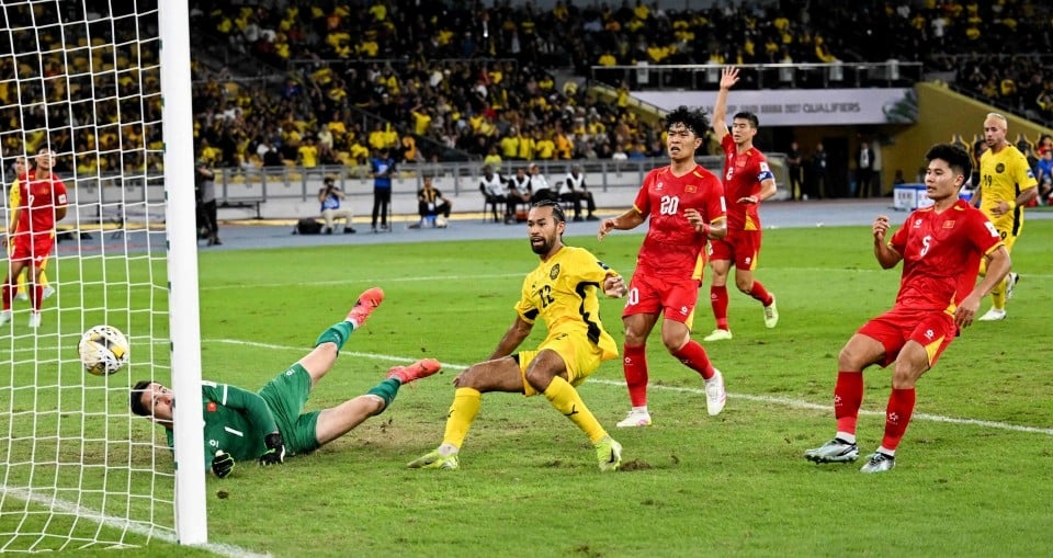 ĐT Việt Nam nhận mưa điểm trên BXH FIFA sau khi ĐT Malaysia bị xử thua - Ảnh 1.