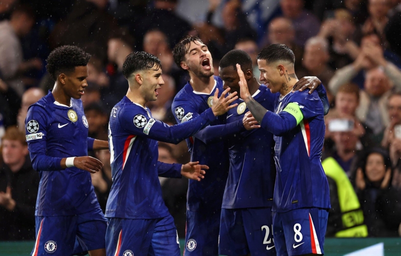 Playing with a numerical advantage, Chelsea secured a commanding victory over Ajax