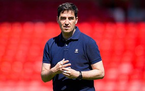 Liverpool reaches agreement with manager Andoni Iraola