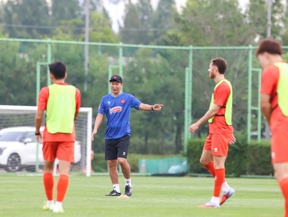 Hoàng Hên, Tài Lộc là khác biệt của đội tuyển Việt Nam ở ASEAN Cup 2026 - Ảnh 3. Hoàng Hên, Tài Lộc là khác biệt của đội tuyển Việt Nam ở ASEAN Cup 2026 - Ảnh 3.