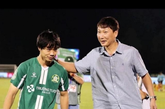 BREAKING: V-League newcomers sign European striker to partner Cong Phuong