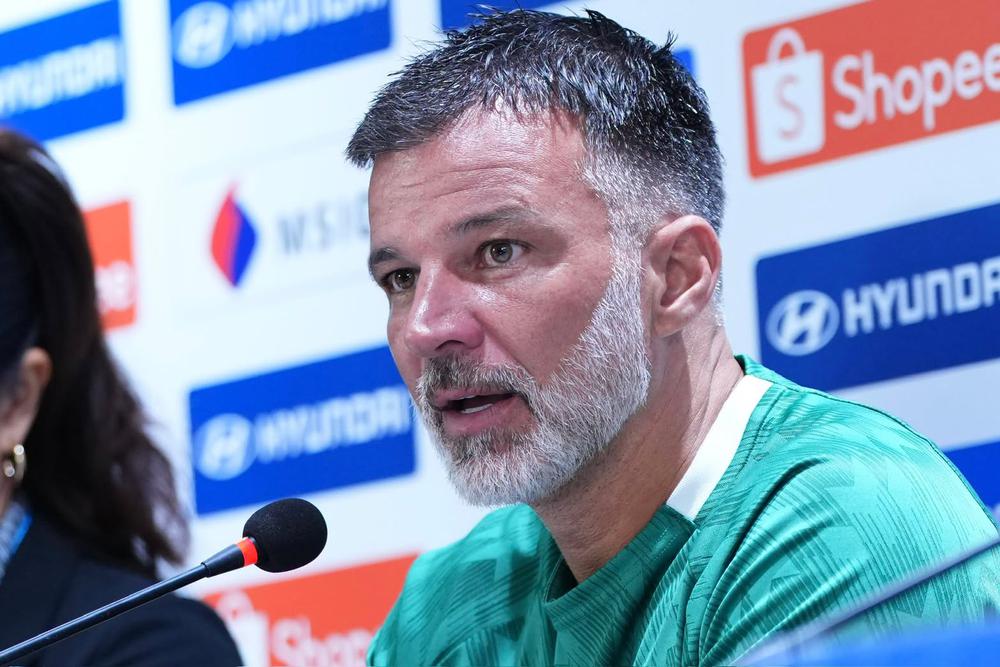 HLV Anthony Hudson: 'Thái Lan tôn trọng Malaysia, quyết thắng trận sân nhà đầu tiên' - Ảnh 1. HLV Anthony Hudson: 'Thái Lan tôn trọng Malaysia, quyết thắng trận sân nhà đầu tiên' - Ảnh 1.