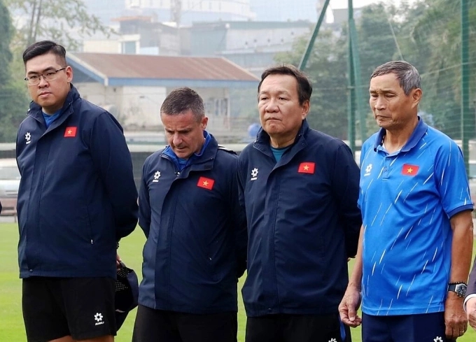 HLV Hoàng Văn Phúc thay ông Mai Đức Chung dẫn dắt đội tuyển nữ Việt Nam - Ảnh 1.