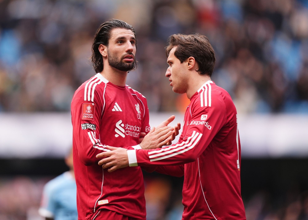 Thế chân tường của Liverpool - Ảnh 1.