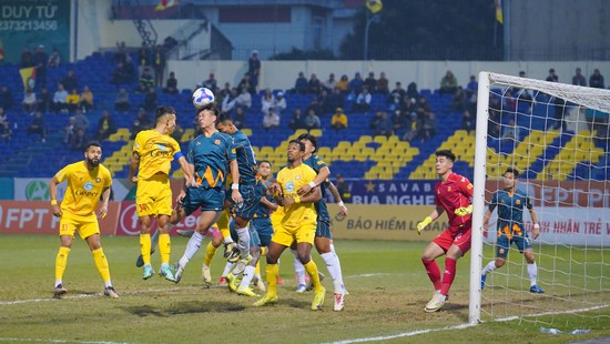 HAGL makes the V-League relegation battle more unpredictable