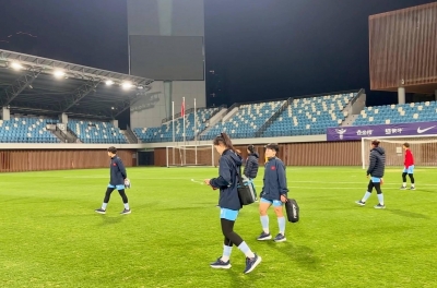 Vietnam women's national team does the essential before the match against China