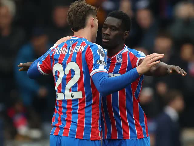 Nhận định Brentford vs Crystal Palace 21h00 ngày 17/05, Premier League - Ảnh 1. Nhận định Brentford vs Crystal Palace 21h00 ngày 17/05, Premier League - Ảnh 1.