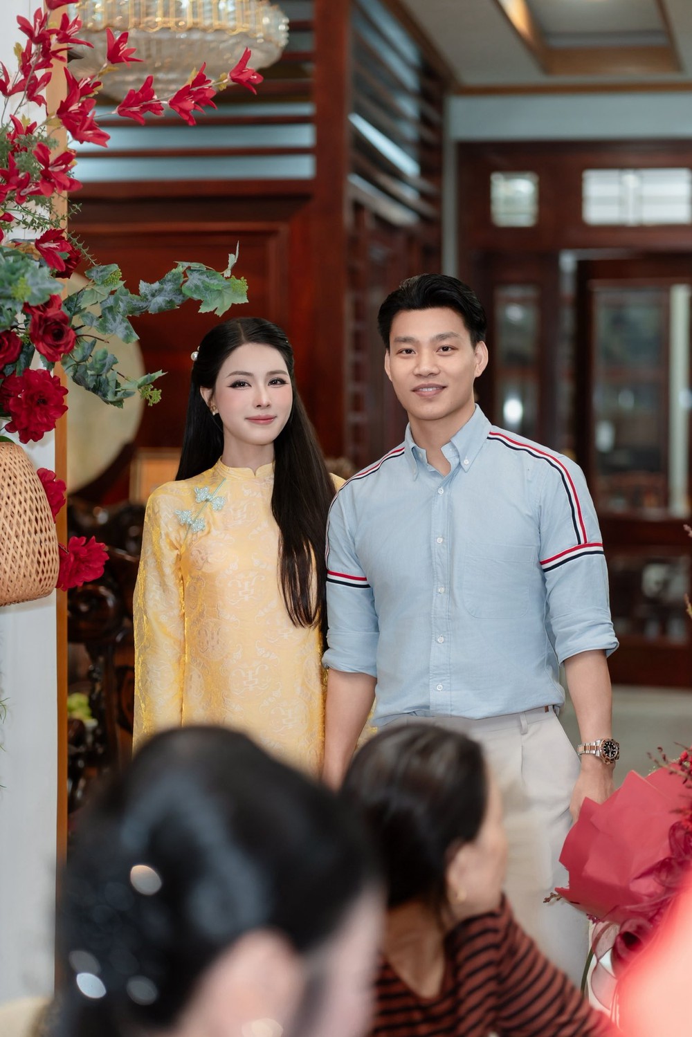 Văn Thanh tặng hot girl ‘gymer’ sắp cưới món quà đặc biệt trong lễ dạm ngõ - Ảnh 2.