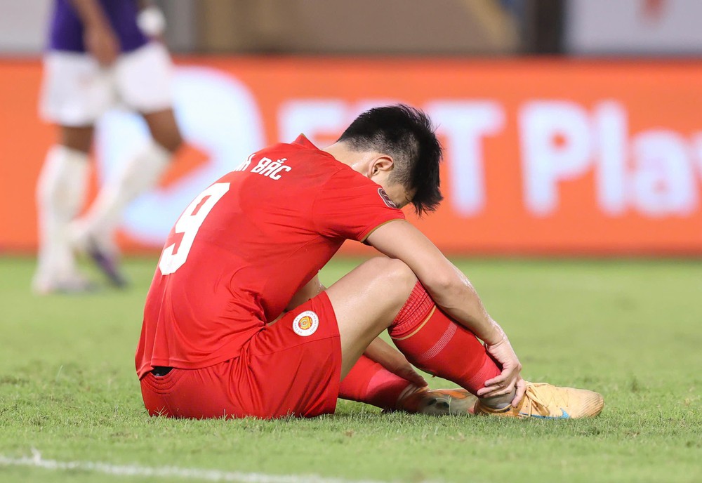 Đình Bắc chưa mang phong độ của ngôi sao ASEAN Cup đến V-League - Ảnh 1. Đình Bắc chưa mang phong độ của ngôi sao ASEAN Cup đến V-League - Ảnh 1.