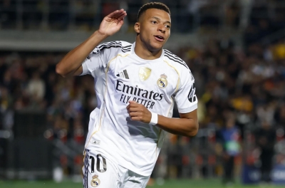 Mbappe shines as Real Madrid comfortably defeats Levante to keep close to Barcelona