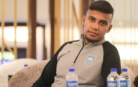 Vietnam's opponent has arrived in Hanoi, with a Hong Kong referee officiating the match.