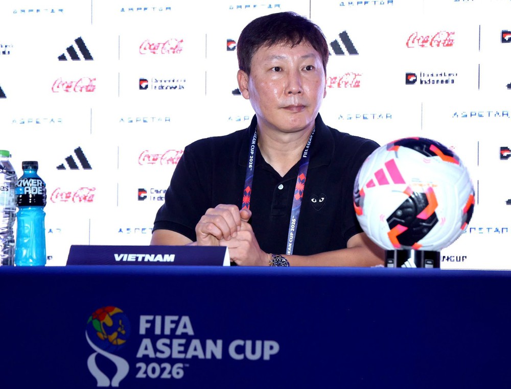 HLV Kim Sang Sik không có lực lượng tốt nhất ở trận thua Thái Lan tại FIFA ASEAN Cup 2026. Ảnh: VFF HLV Kim Sang Sik không có lực lượng tốt nhất ở trận thua Thái Lan tại FIFA ASEAN Cup 2026. Ảnh: VFF