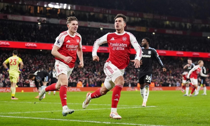 Huỷ diệt Aston Villa, Arsenal chính thức vô địch lượt đi Premier League 2025/26