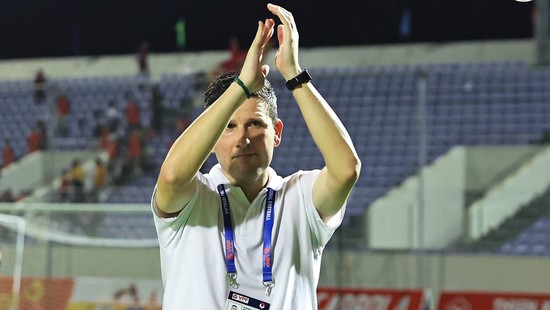 The Spanish coach remains modest about Ninh Bình FC&#39;s perfect winning streak.