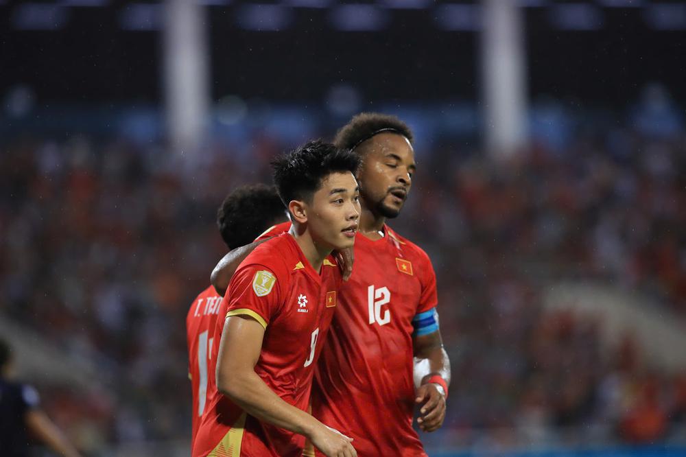Báo Malaysia âu lo trước bán kết ASEAN Cup: Đội tuyển Việt Nam trở thành thử thách cực đại - Ảnh 1. Báo Malaysia âu lo trước bán kết ASEAN Cup: Đội tuyển Việt Nam trở thành thử thách cực đại - Ảnh 1.