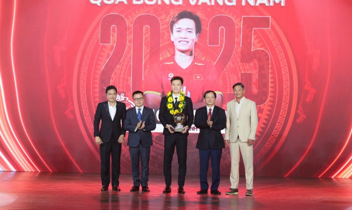 Hoàng Đức lập hat-trick Quả bóng vàng Việt Nam cùng sự đồng hành của LPBank
