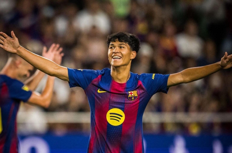 Barca faces personnel shortages, giving a rising star a chance in the first team