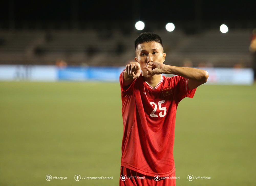 ĐT Việt Nam ở ASEAN Cup 2026 thiếu một tiền vệ trung tâm đúng nghĩa - Ảnh 3. ĐT Việt Nam ở ASEAN Cup 2026 thiếu một tiền vệ trung tâm đúng nghĩa - Ảnh 3.