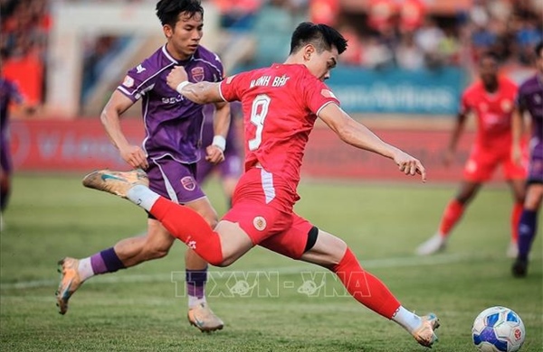 V.League 1-2025/2026: The Relegation Battle Remains Unresolved