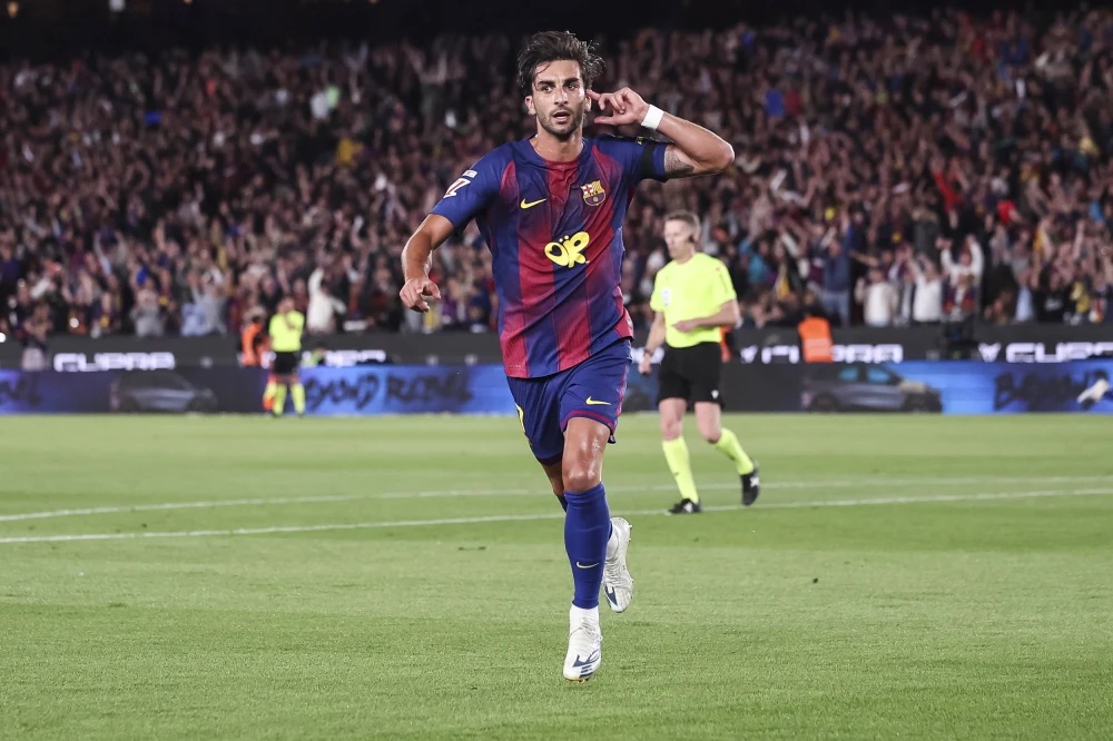 Thế tiến thoái lưỡng nan của Ferran Torres - Ảnh 1. Thế tiến thoái lưỡng nan của Ferran Torres - Ảnh 1.
