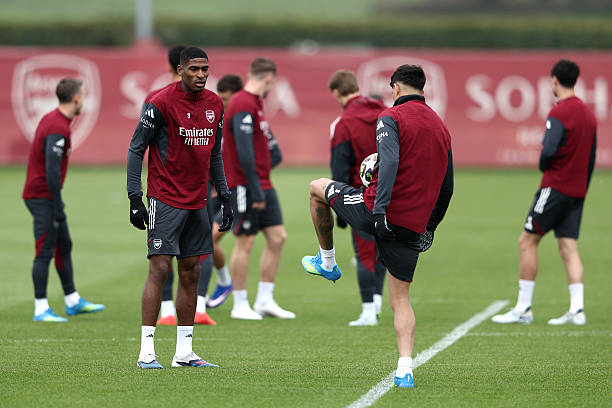 Arsenal đón tin vui trước đại chiến với Atletico Madrid ở bán kết Champions League - Ảnh 1.