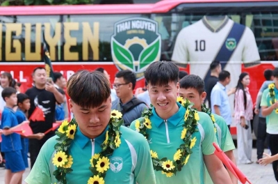 A new force emerges, making a significant impact on the Vietnamese football map.