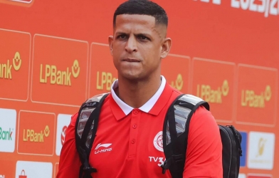 Brazilian striker sends emotional farewell letter to The Cong - Viettel, set to join V-League powerhouse