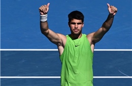 Defeating Djokovic, Alcaraz wins his first Australian Open title