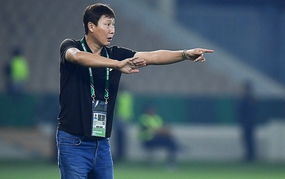 Hot Vietnam football news today, June 19: Coach Kim Sang Sik will not lead the Olympic Vietnam team at the ASIAD.